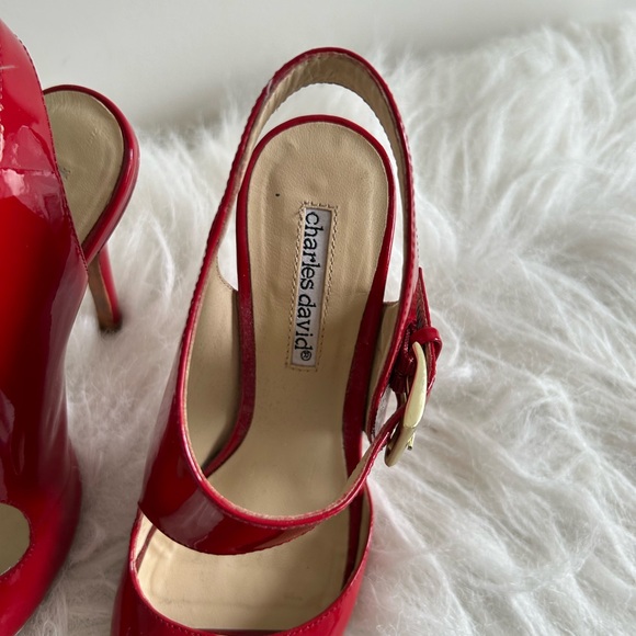 Red patent Charles David shoes - Picture 2 of 5